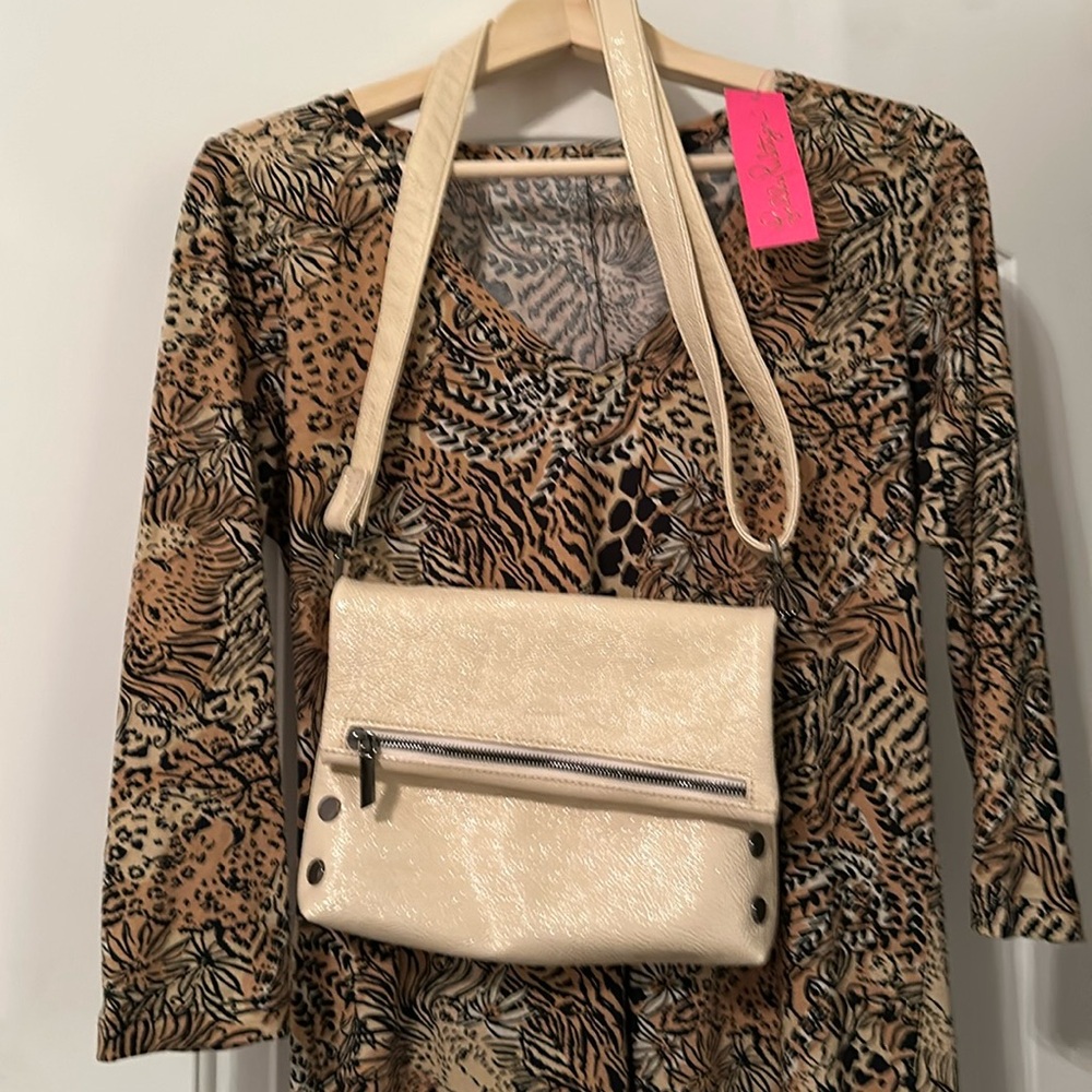 Hammitt vip medium crossbody purse. Never been worn.